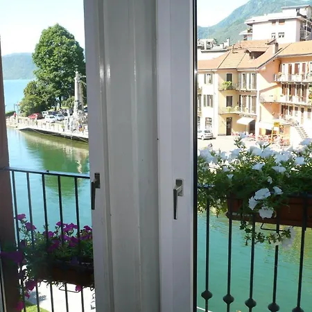 Hotel Croce Bianca Omegna Zimmer foto