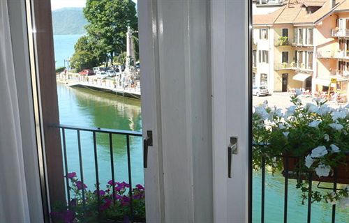 Hotel Croce Bianca 3*