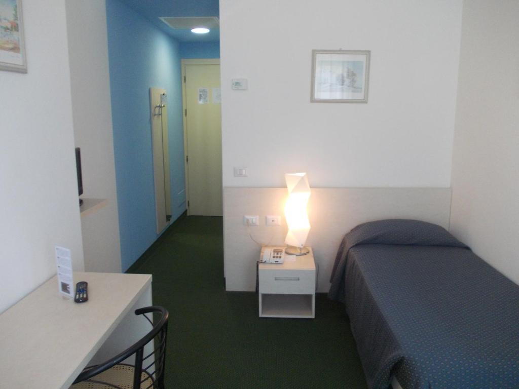 Hotel Croce Bianca 3*