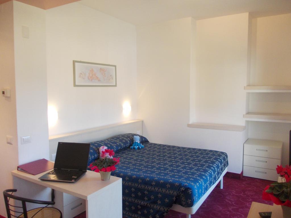 Hotel Croce Bianca 3*